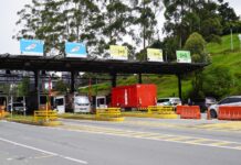 Flypass seguirá funcionando, cambio de concesión obliga a suspender temporalmente el pago electrónico en los peajes de Copacabana y Las Palmas